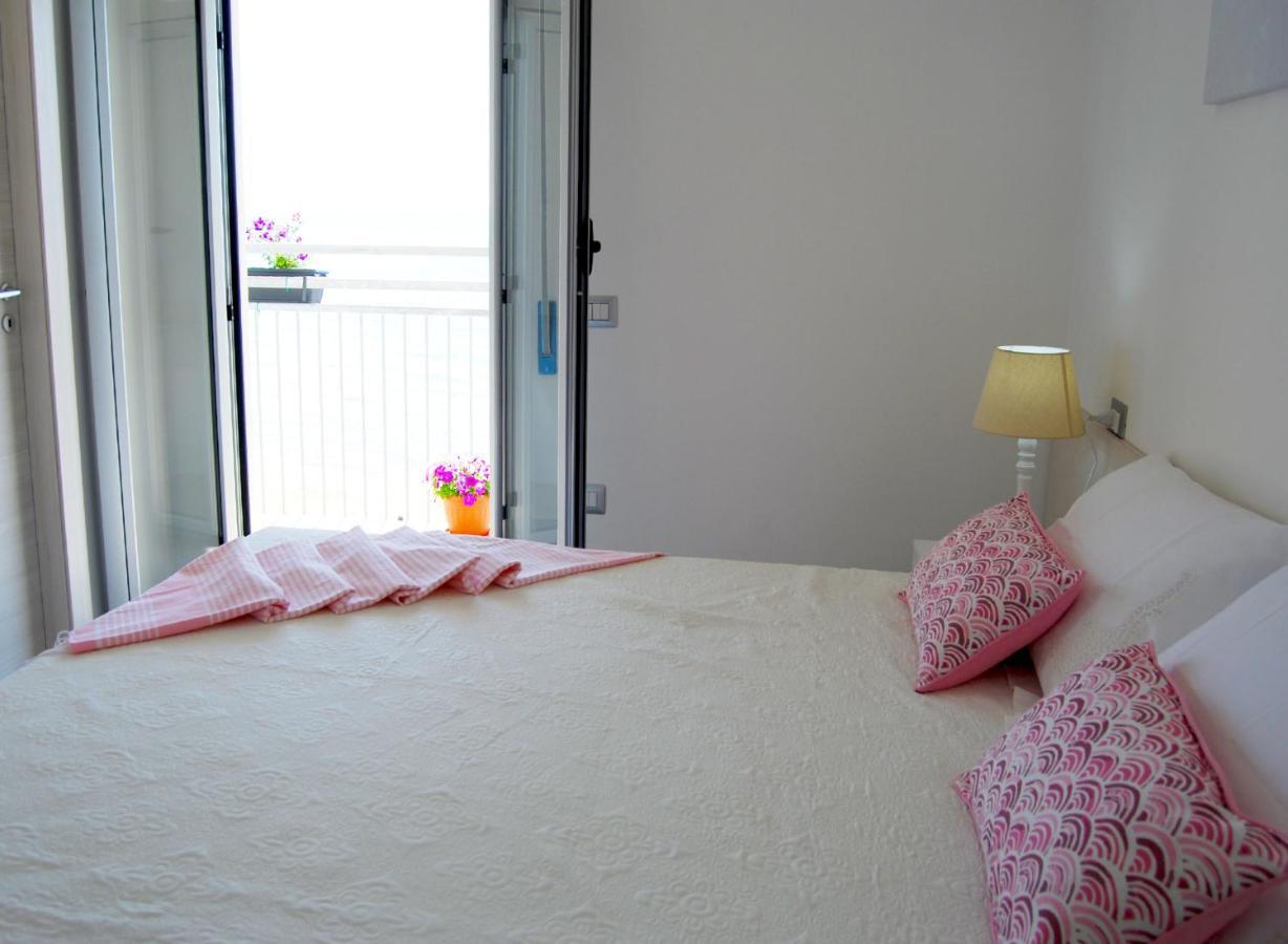 B&B Capo Rizzuto Fronte Mare Εξωτερικό φωτογραφία