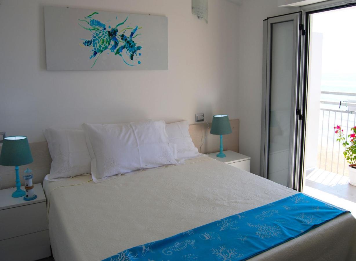B&B Capo Rizzuto Fronte Mare Εξωτερικό φωτογραφία