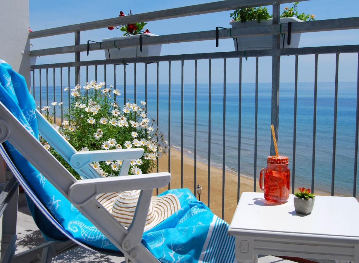 B&B Capo Rizzuto Fronte Mare Εξωτερικό φωτογραφία