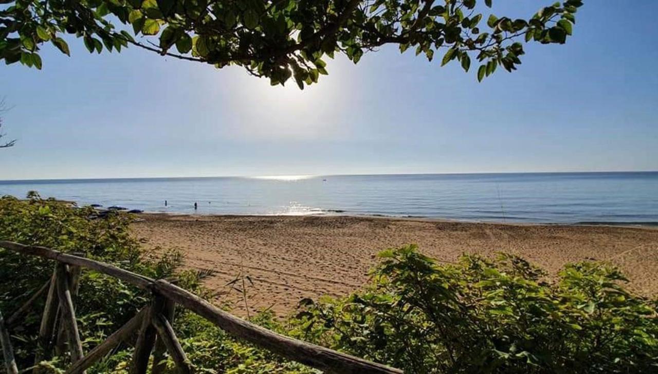 B&B Capo Rizzuto Fronte Mare Εξωτερικό φωτογραφία